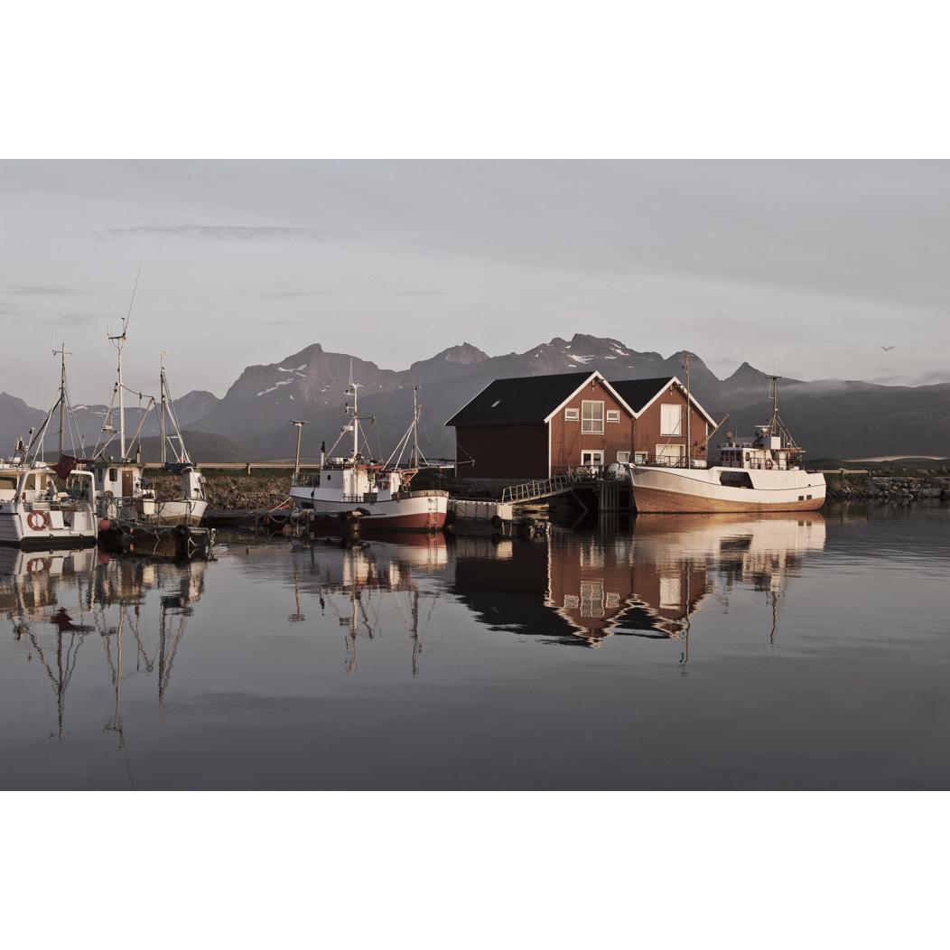 Fluval Colour Enhancing Flakes Tropical Fish Food